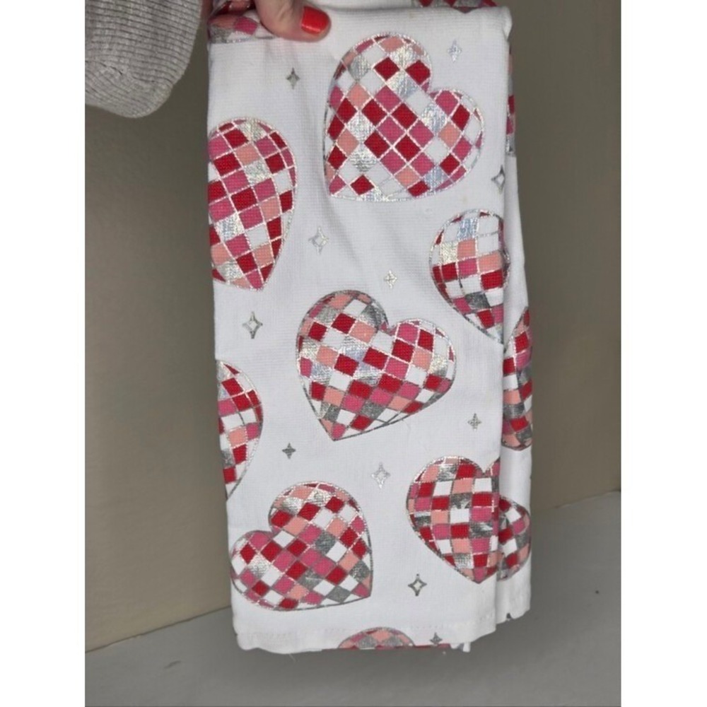 Nicole Miller Pink Silver Heart Shaped Disco Ball Kitchen Hand Towels Valentine
